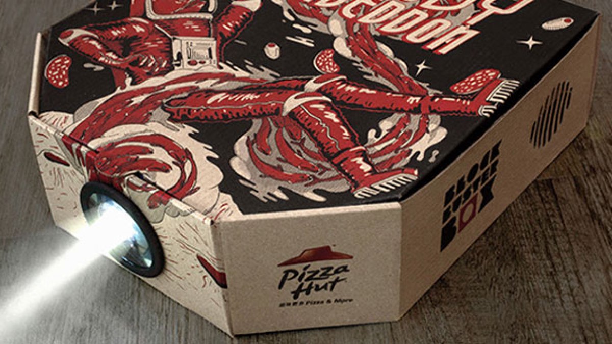 pizza-hut-videoprojector.jpg