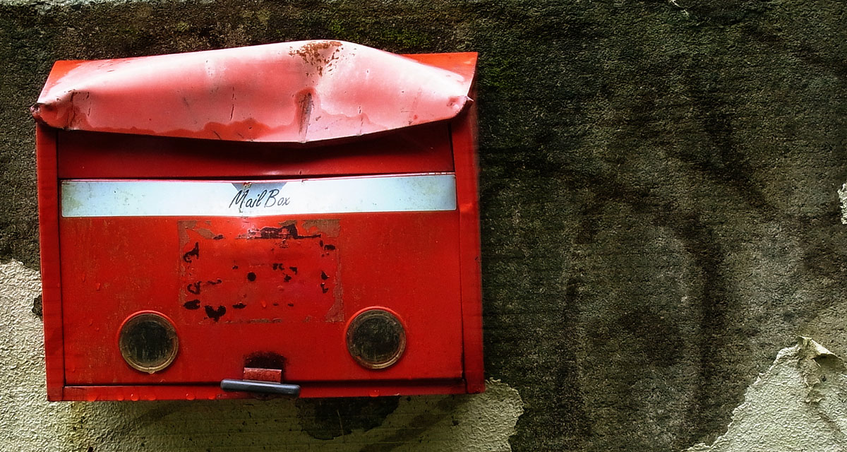 mailboxbroken.jpg