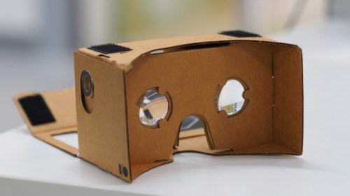 Casque de réalité virtuelle en carton - Objets pratiques pour Papa - 10  Doigts