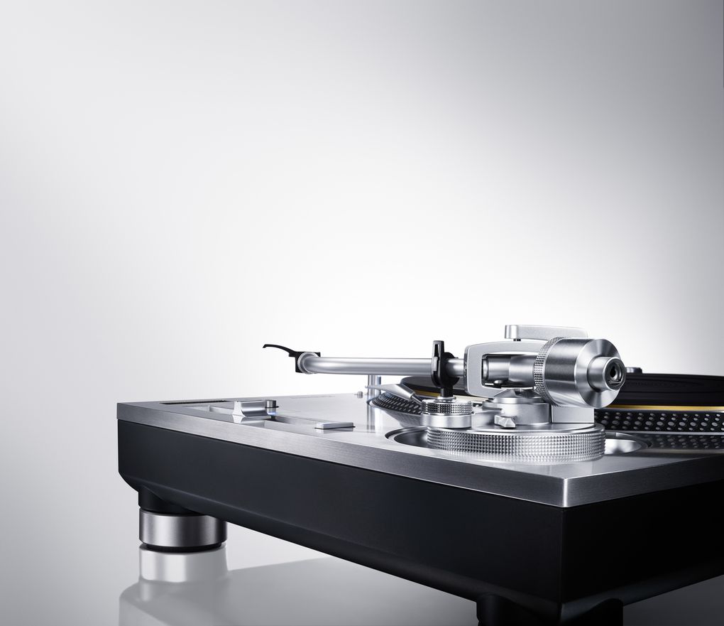 Direct_Drive_Turntable_System_SL_1200GAE_1.0