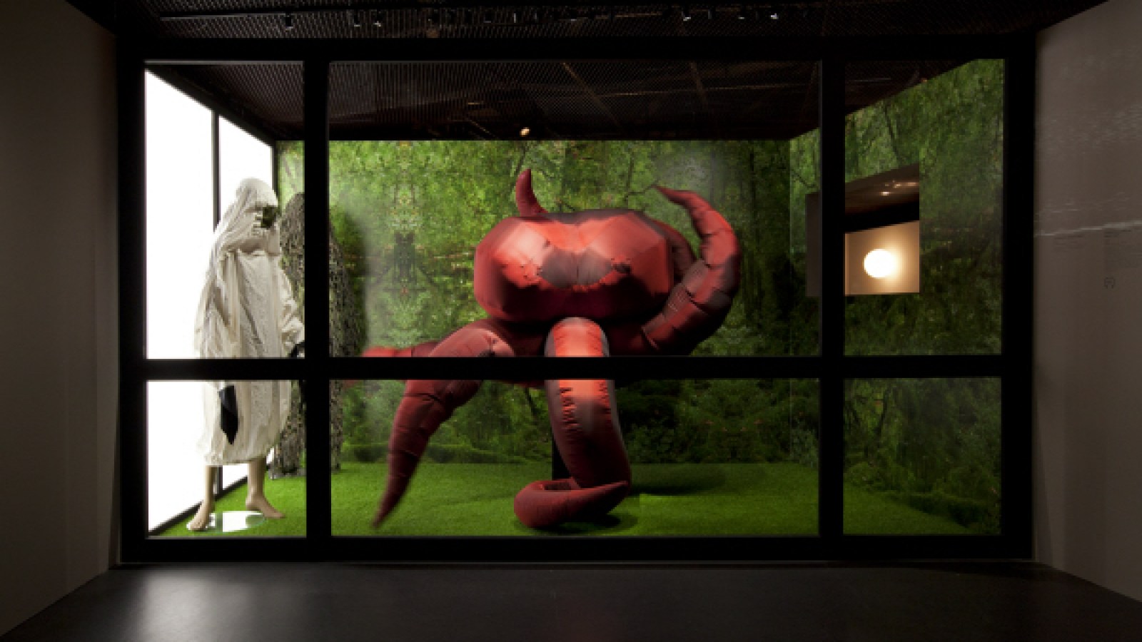 Persona, étrangement humain : arts premiers et robotique au quai branly