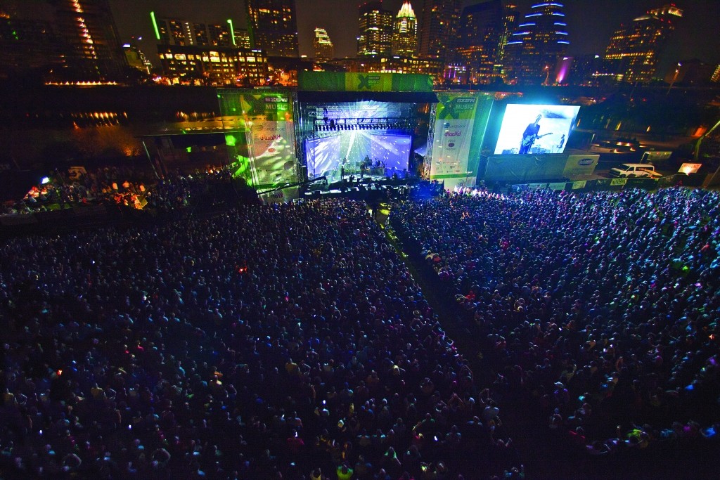 sxsw2015_auditorium-shores_spoon_tye-truitt