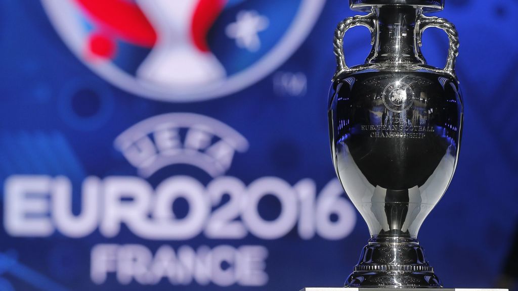 1393169457000-ap-france-soccer-euro-2016-qualifying-draw