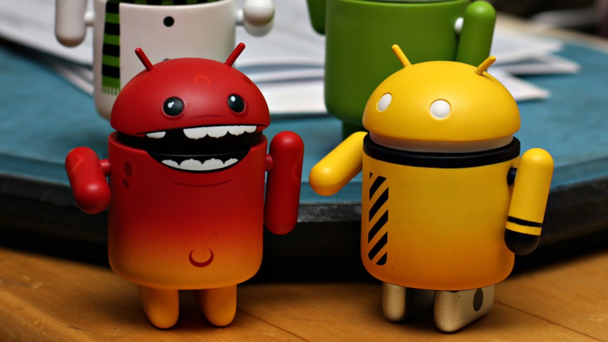 android-figurines