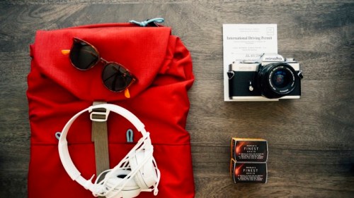 clothes-travel-voyage-backpack