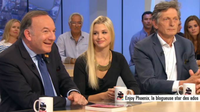 EnjoyPhoenix (Marie Lopez) et Pierre Gattaz EnjoyPhoenix (Marie Lopez) et Pierre Gattaz