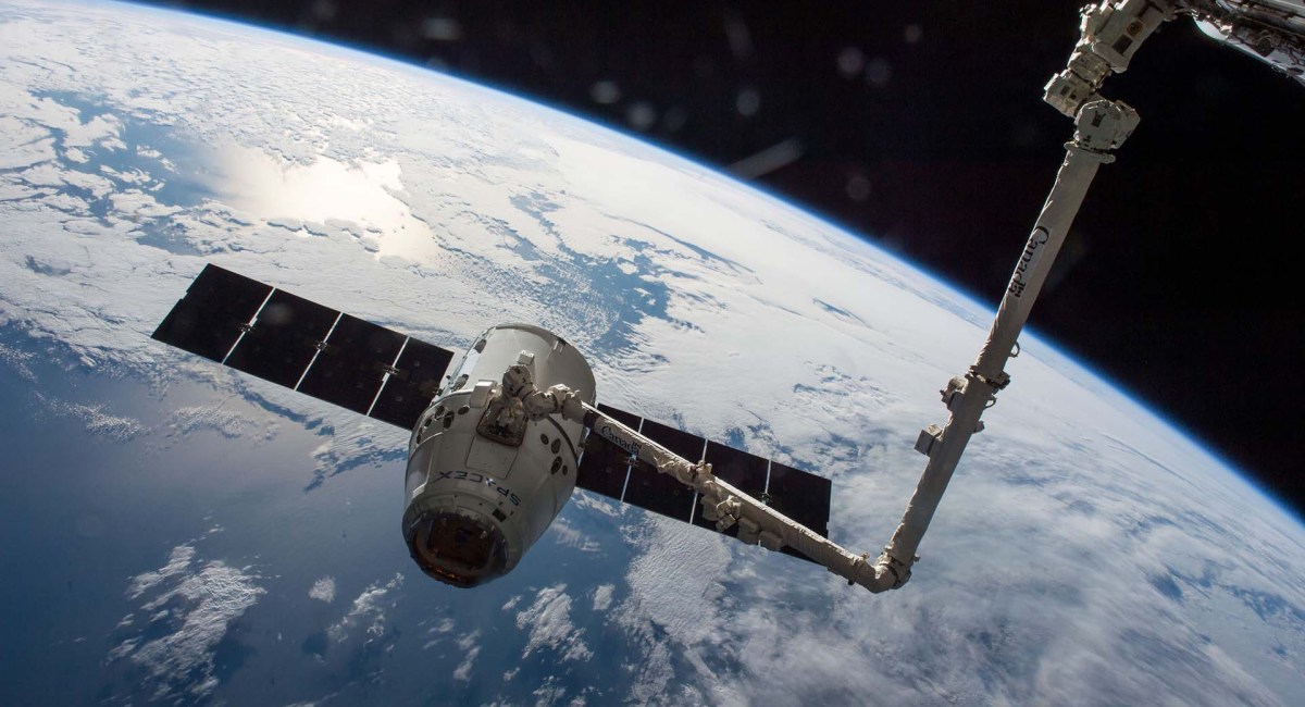 ISS Dragon SpaceX BEAM