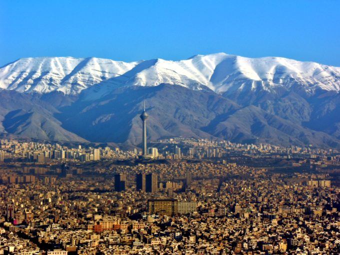 Aerial_View_of_Tehran_26.11.2008_04-35-03