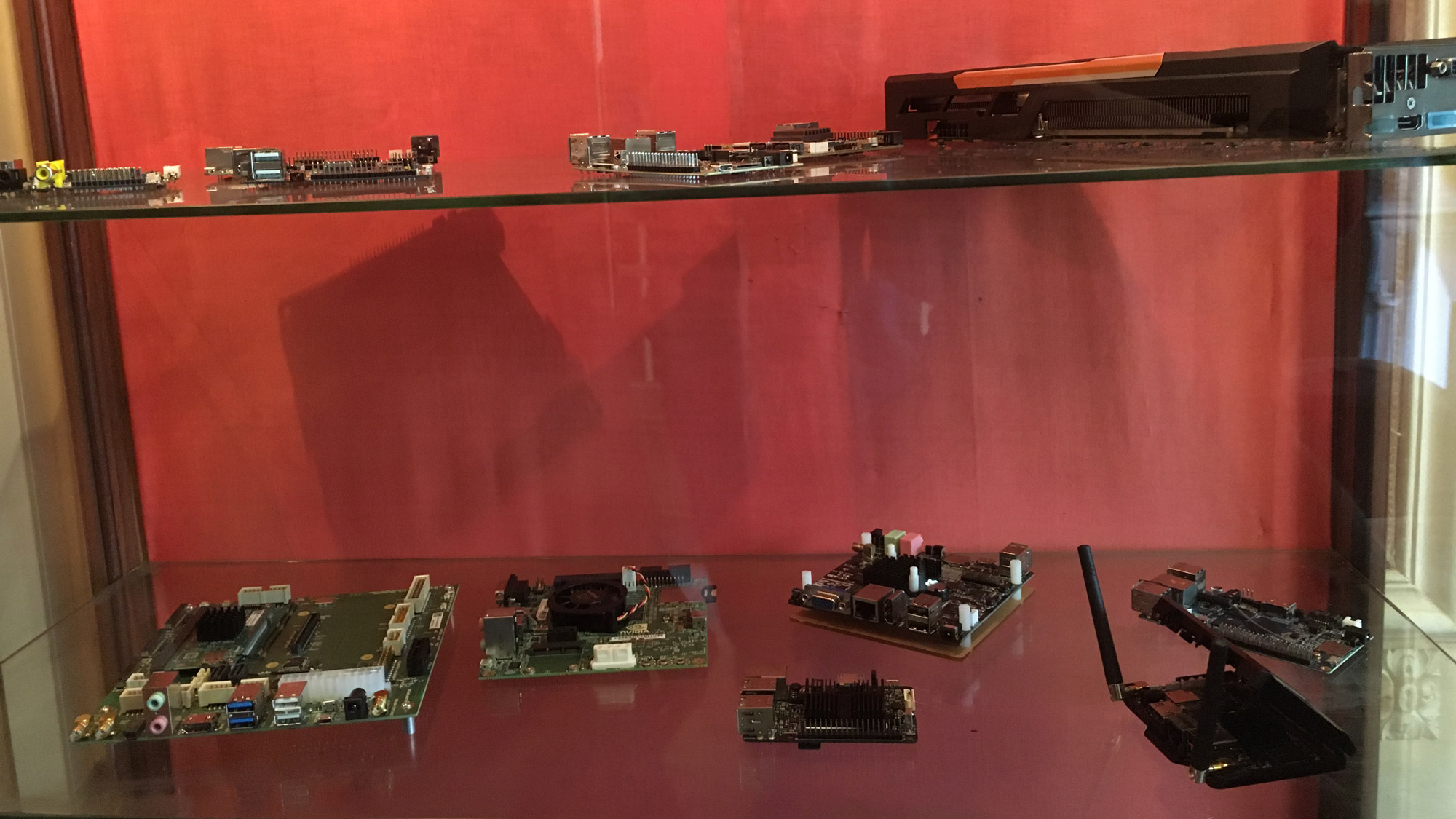 blade-shadow-3 blade-shadow-3
