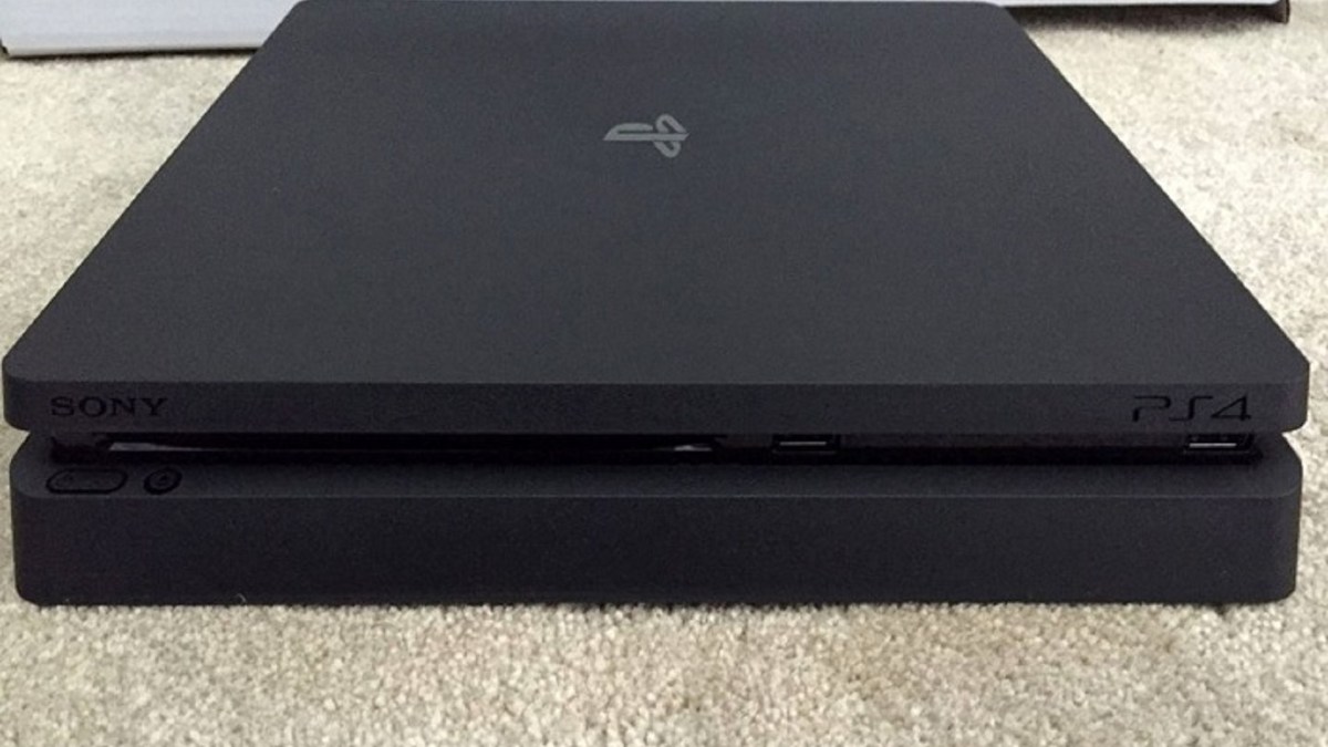 PLayStation-4-Slim