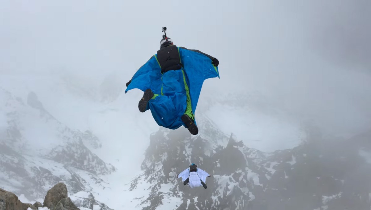 wingsuit-1900