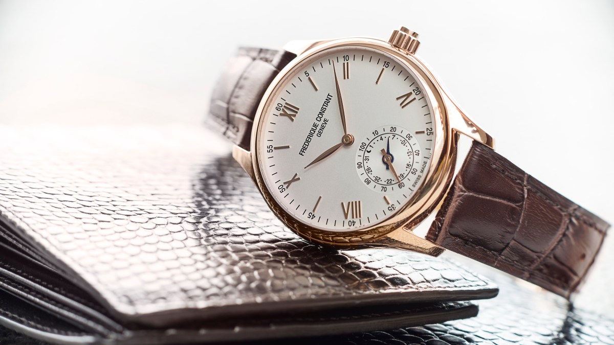 FC_LR_Horological_Smartwatch_FC-285V5B4_5
