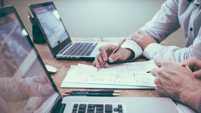 ecriture-ordinateur-travail ecriture-ordinateur-travail