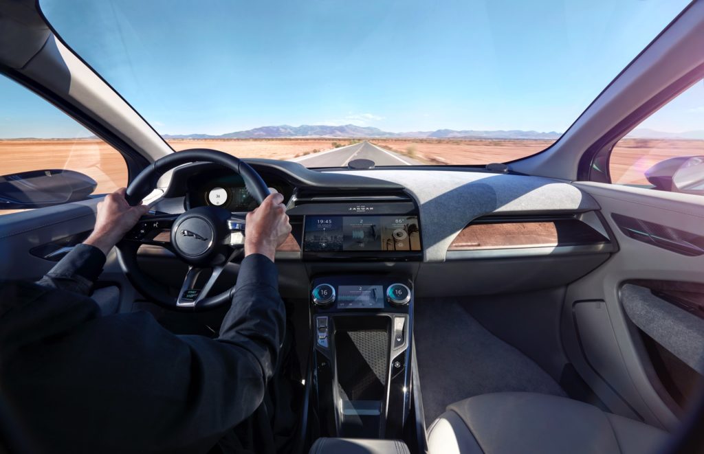 jaguar_i-pace_concept_location_interior_02sm-0