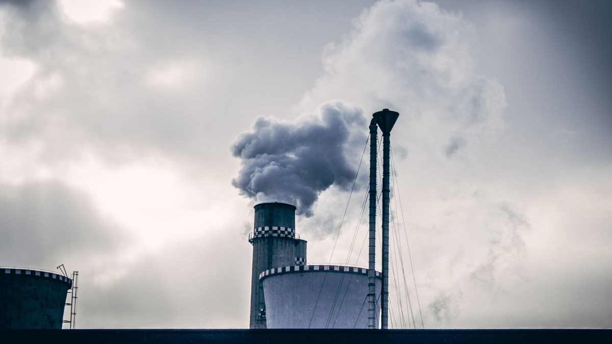 smoke-chimney-industrial-29465