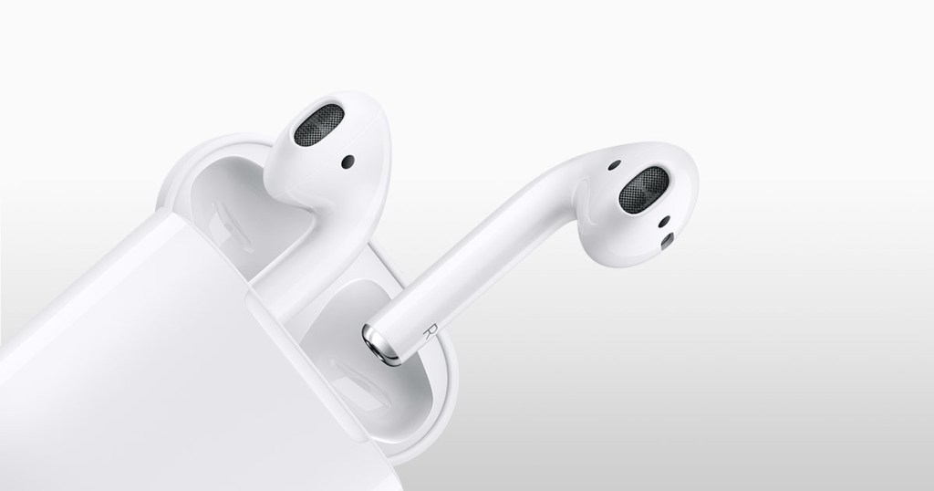 Apple Airpods // Source : Apple