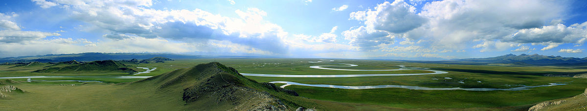 Steppe de Bayanbulak, CC Wikimedia Steppe de Bayanbulak, CC Wikimedia