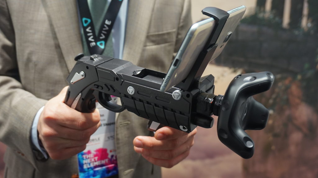 Le Vive Tracker sur une "arme" Le Vive Tracker sur une "arme"