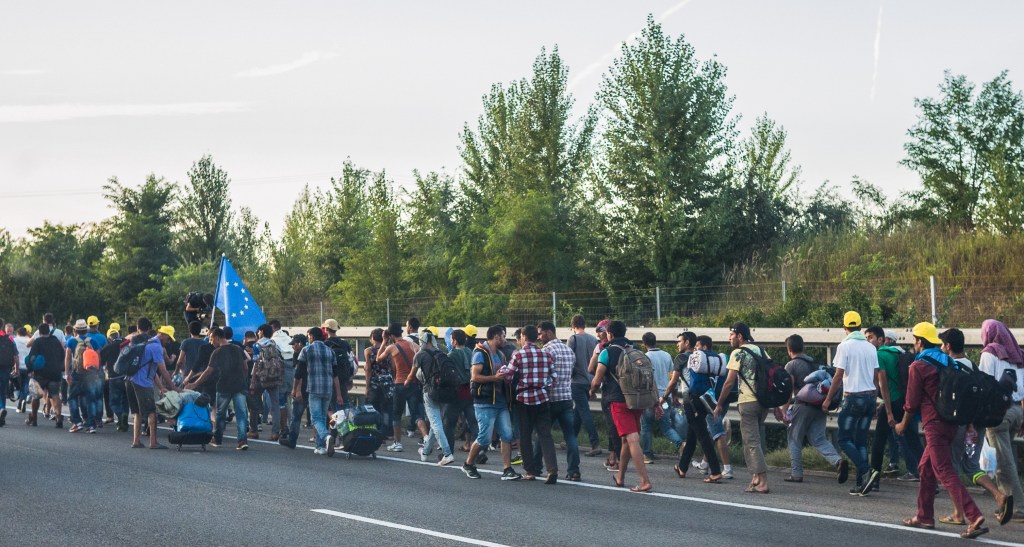 refugee_march_hungary_2015-09-04_02