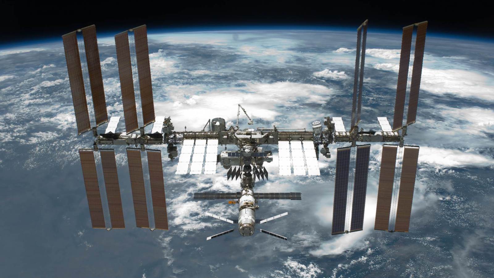 Naissance Ã  bord, crime, territoire : quelle est la loi sur la station spatiale internationale...