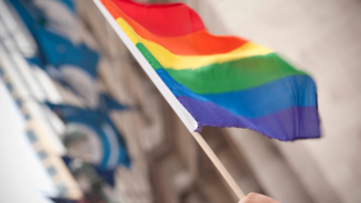 Un drapeau LGBT (image d'illustration) // Source : Flickr