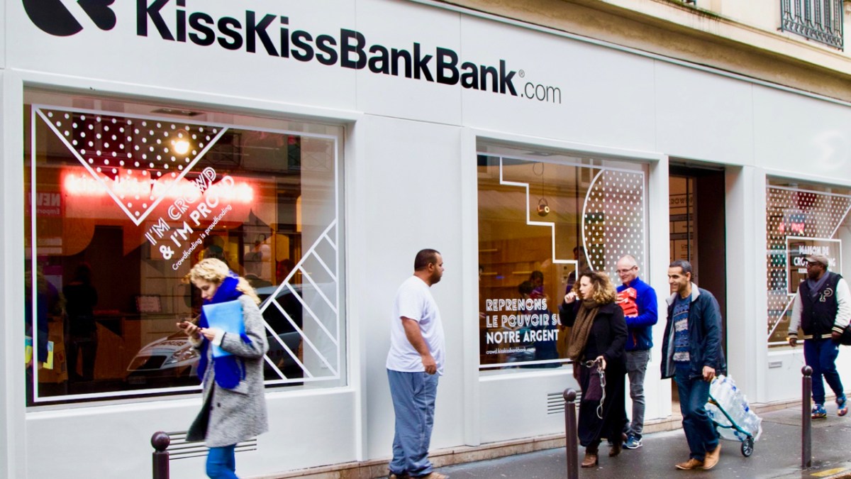 kisskissbankbank-storefront-paris-1