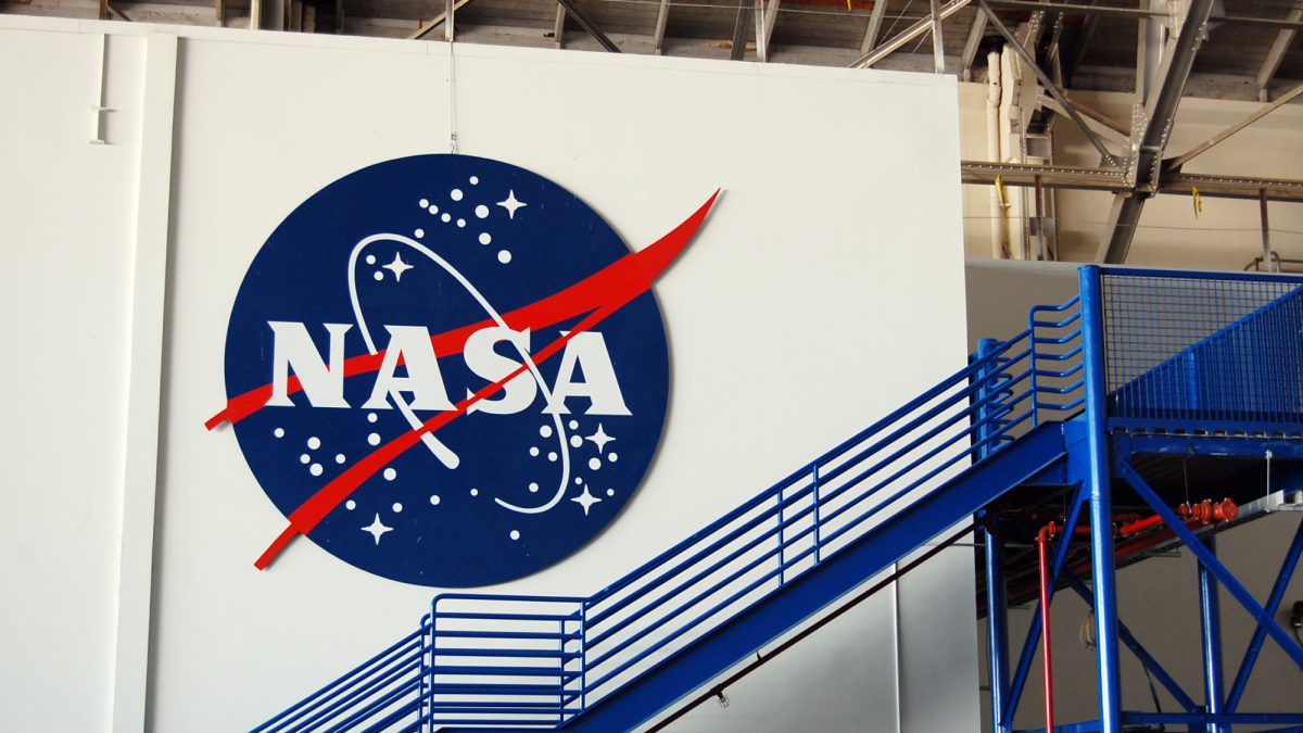 Un hangar de la Nasa. // Source : Todd Lappin