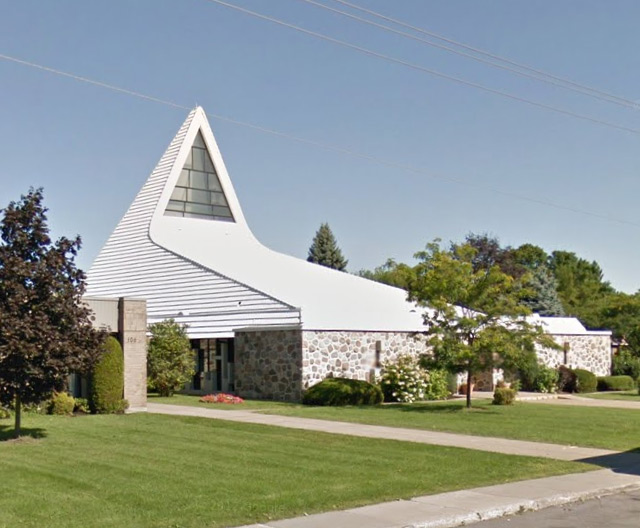 Saint Luke Parish à Dollard-des-Ormeaux,
(Diocèse de Montréal) Saint Luke Parish à Dollard-des-Ormeaux,
(Diocèse de Montréal)