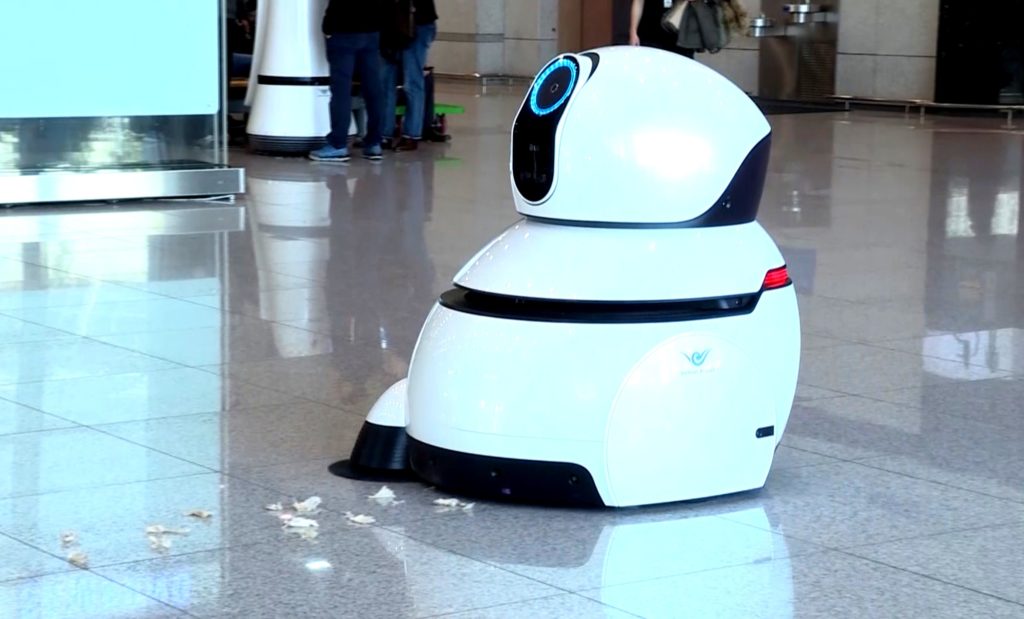 airport-cleaning-robot-01