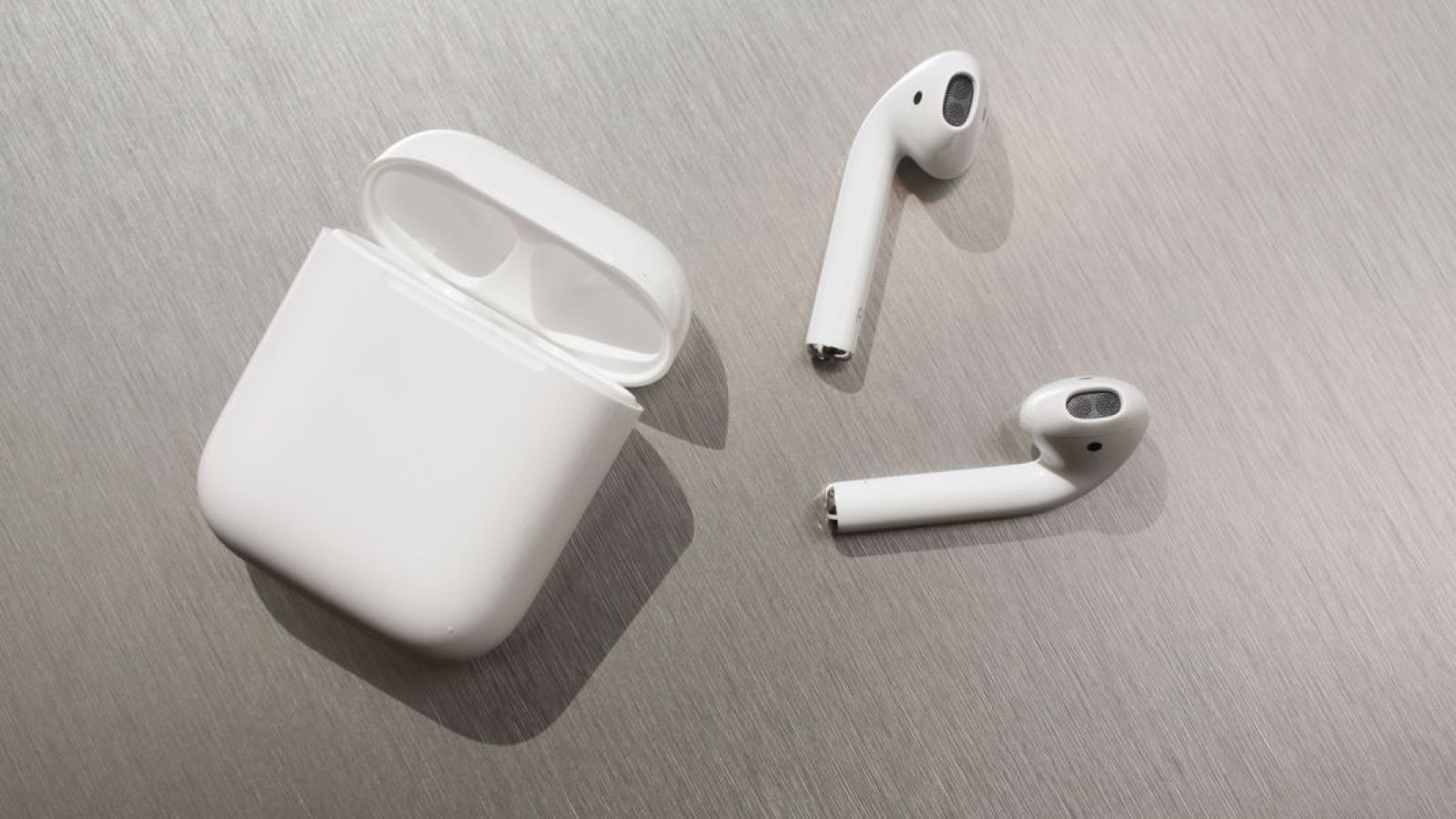 Cette petite astuce vous permet de recharger vos AirPods avec votre iPhone  - Numerama