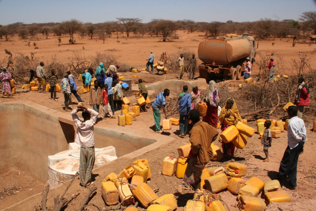 Distribution d'eau potable dans la corne de l'Afrique, après la sécheresse de 2010/2011 - (c) Oxfam East Africa