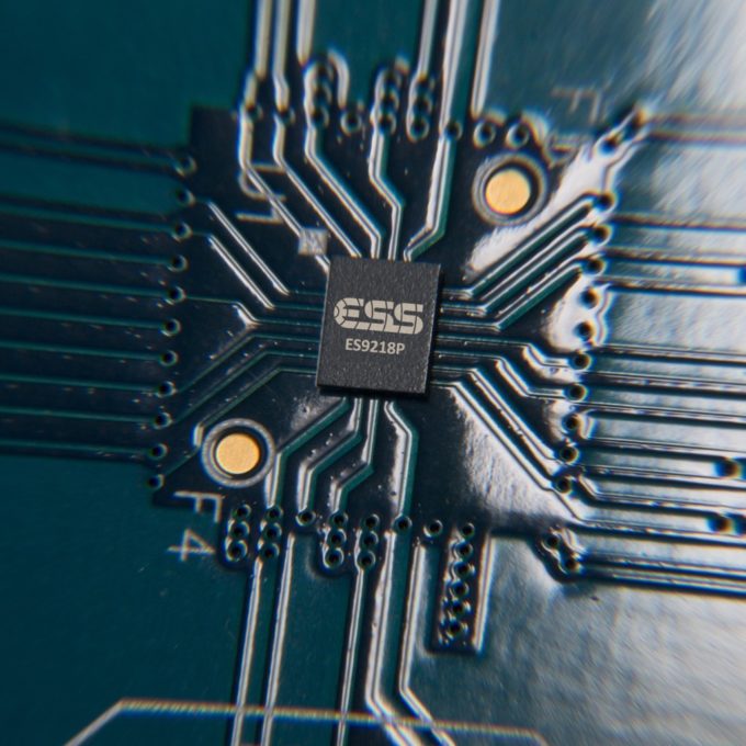 ESS, le constructeur des convertisseurs audio du V30 ESS, le constructeur des convertisseurs audio du V30