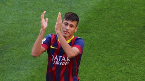 https://upload.wikimedia.org/wikipedia/commons/2/22/Neymar_Barcelona_presentation_1.jpg