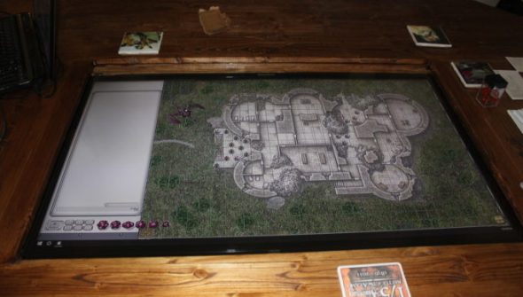 (c) Ken « Caethial » Hinxman