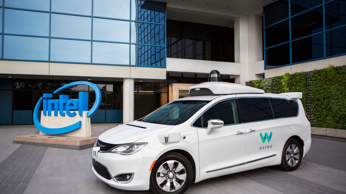 Waymo’s self-driving Chrysler Pacifica hybrid minivans feature Intel-based technologies for sensor processing, general compute and connectivity, enabling real-time decisions for full autonomy in city conditions. (Credit: Intel Corporation)