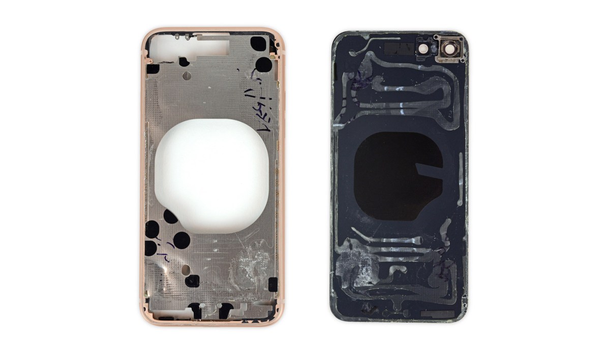 Un iPhone ouvert -- iFixit