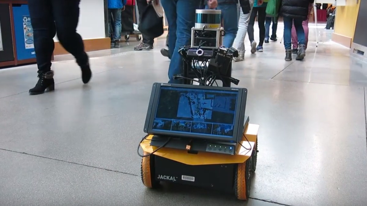 robot_social_mit