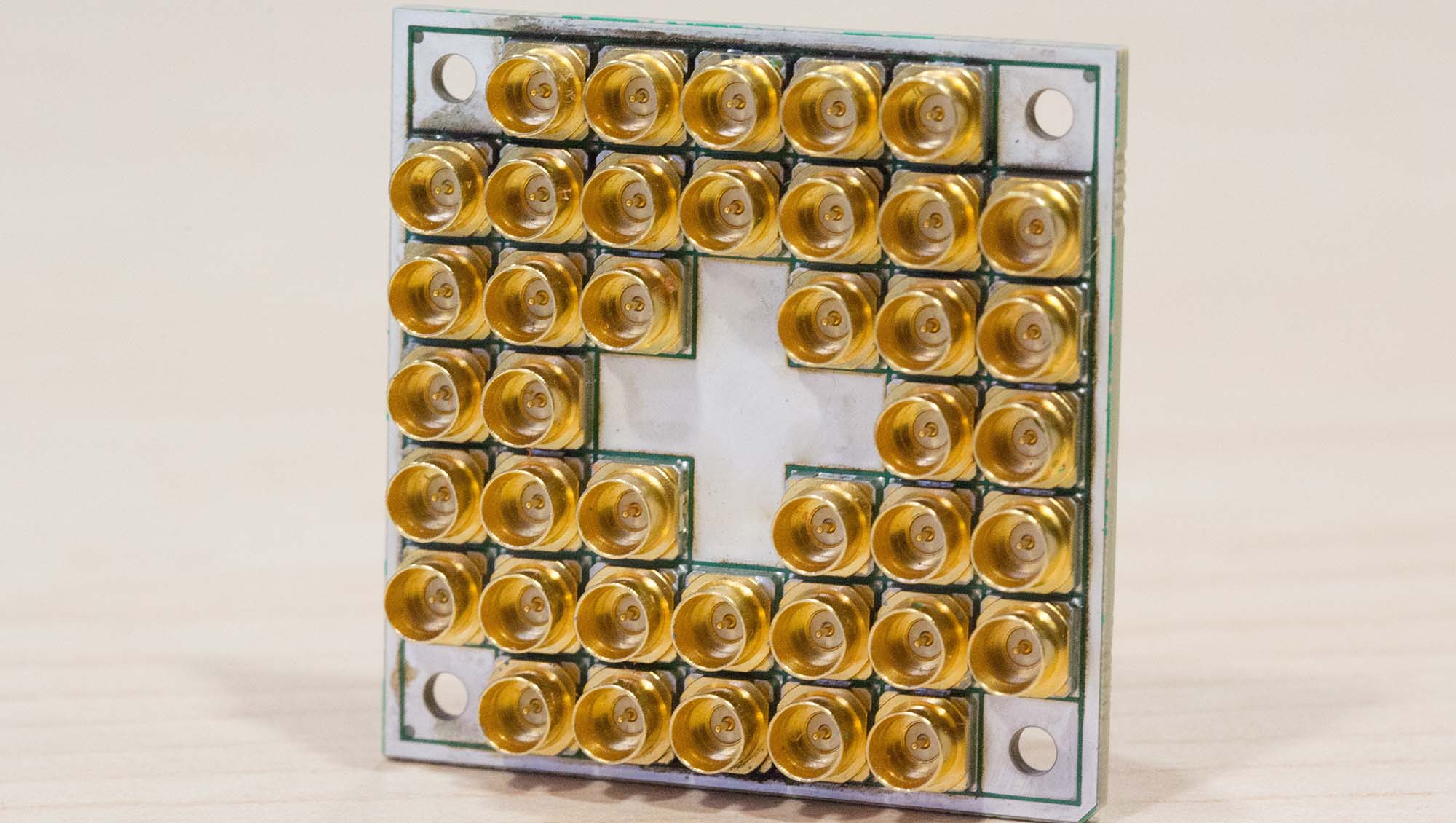 qutech-intel-puce-quantique qutech-intel-puce-quantique