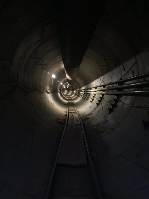 Le tunnel à Los Angeles. // Source : Elon Musk