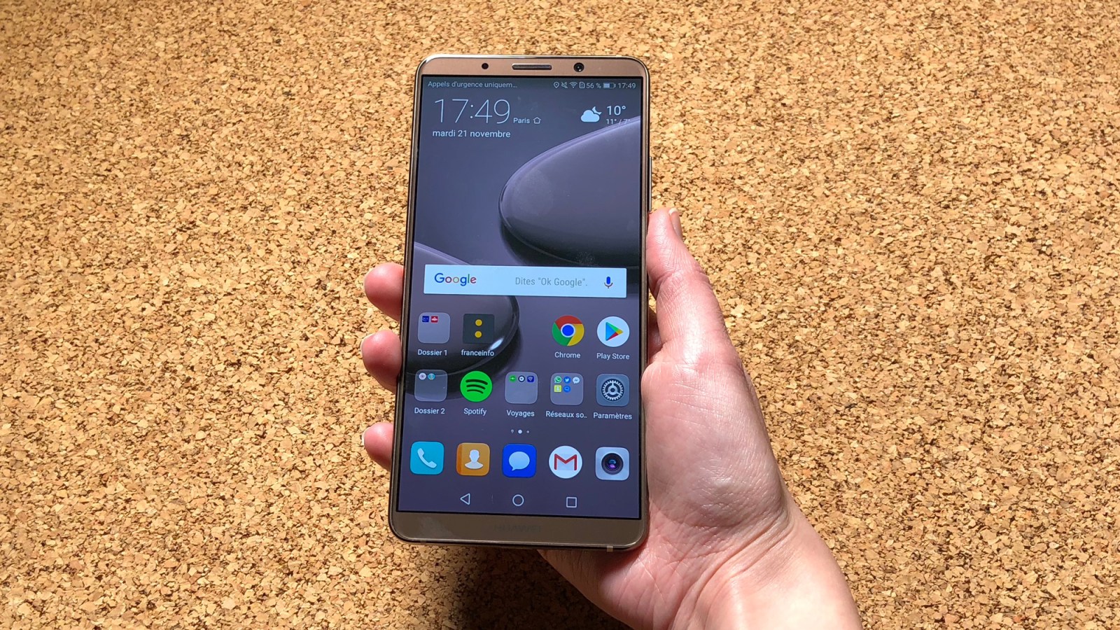 Mate 10 Pro : Huawei utilise ses fans pour écrire de faux avis... et se  fait prendre - Numerama