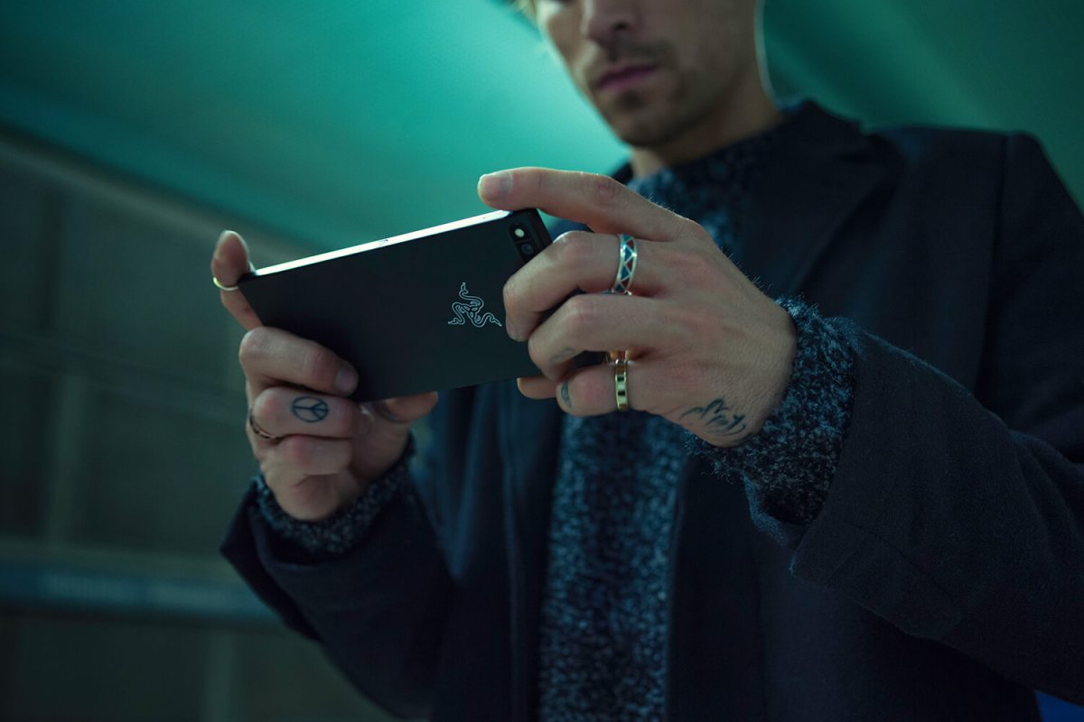 razer-phone-gallery-1500×1000-1