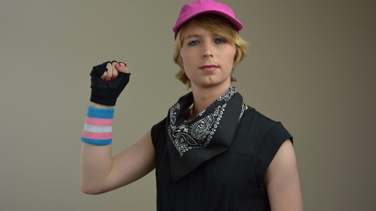 chelsea-manning-fist-2100