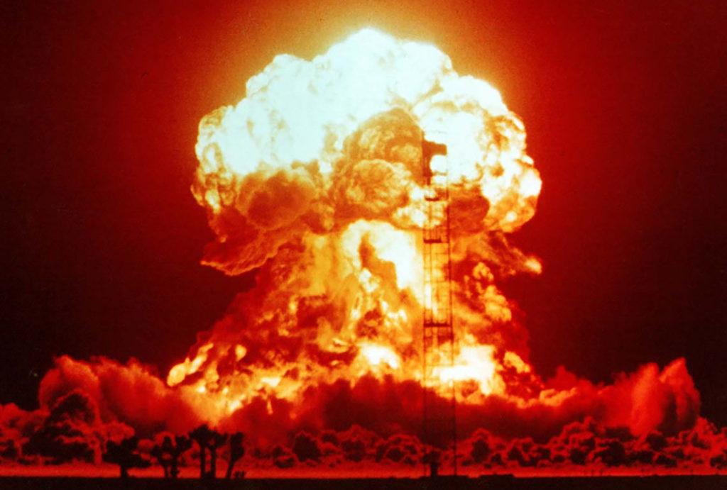 arme nucléaire explosion