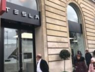 Boutique Tesla à Paris // Source : Numerama