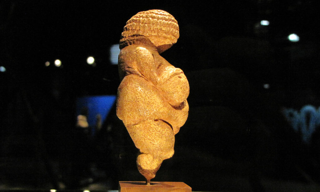 venus-de-willendorf venus-de-willendorf