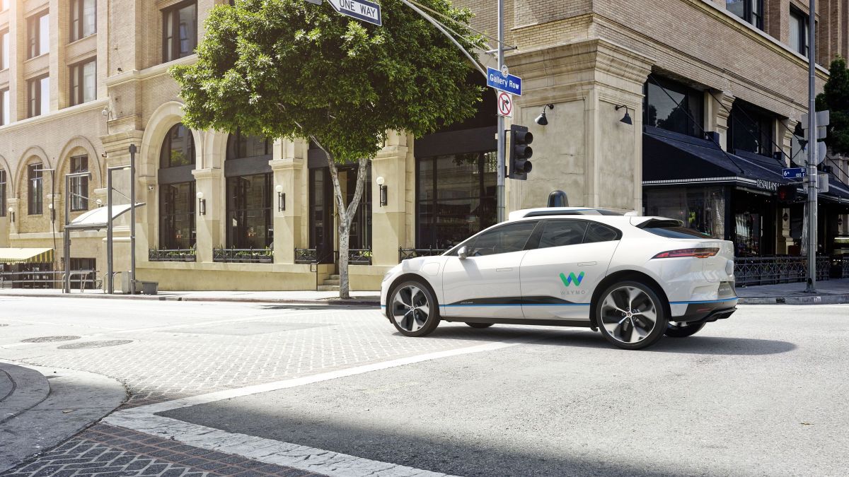 Waymo Jaguar I-Pace // Source : Waymo