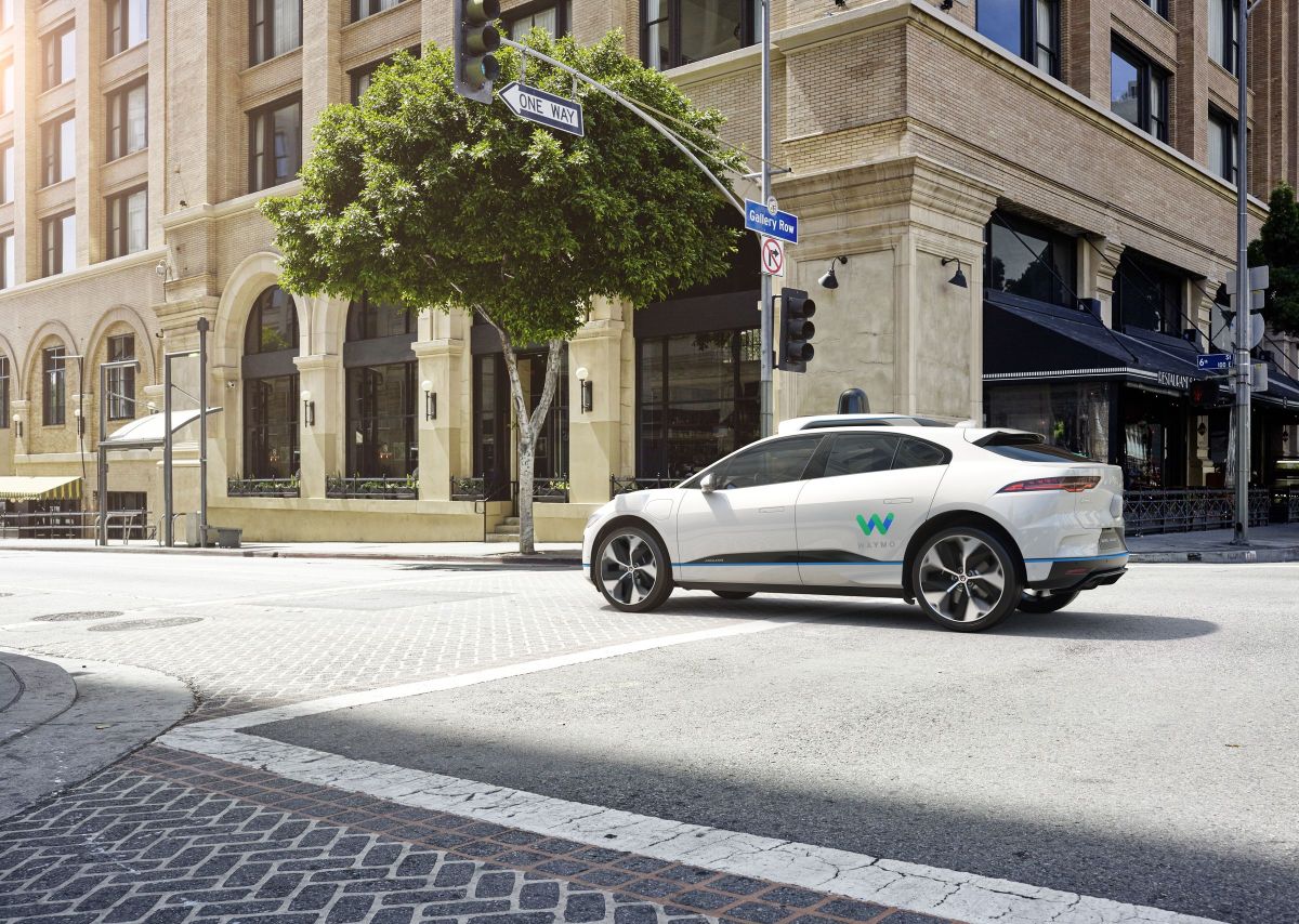 Waymo Jaguar I-Pace // Source : Waymo