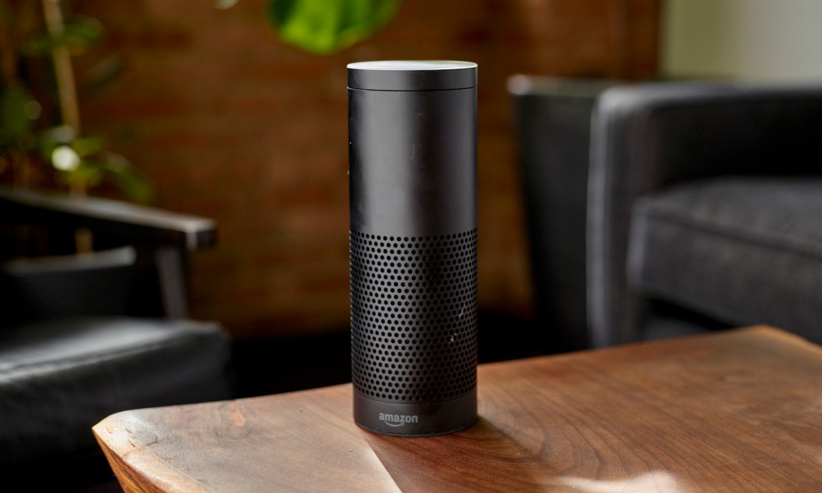 Une enceinte connectée Amazon, sur laquelle Alexa  // Source : Quote Catalog / Flickr