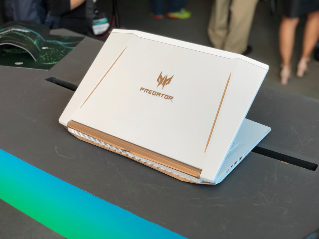Acer Predator Helios 300 blanc Acer Predator Helios 300 blanc