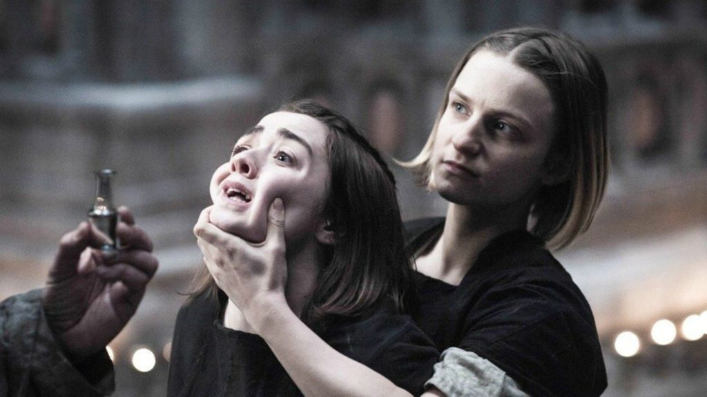 Maisie Williams dans Game of Thrones // Source : HBO Maisie Williams dans Game of Thrones // Source : HBO